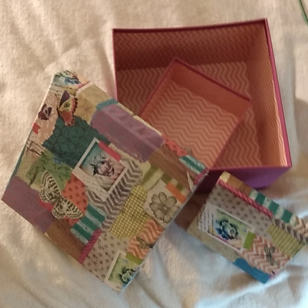2 BRAND NEW CUTE BOX STORAGE SET